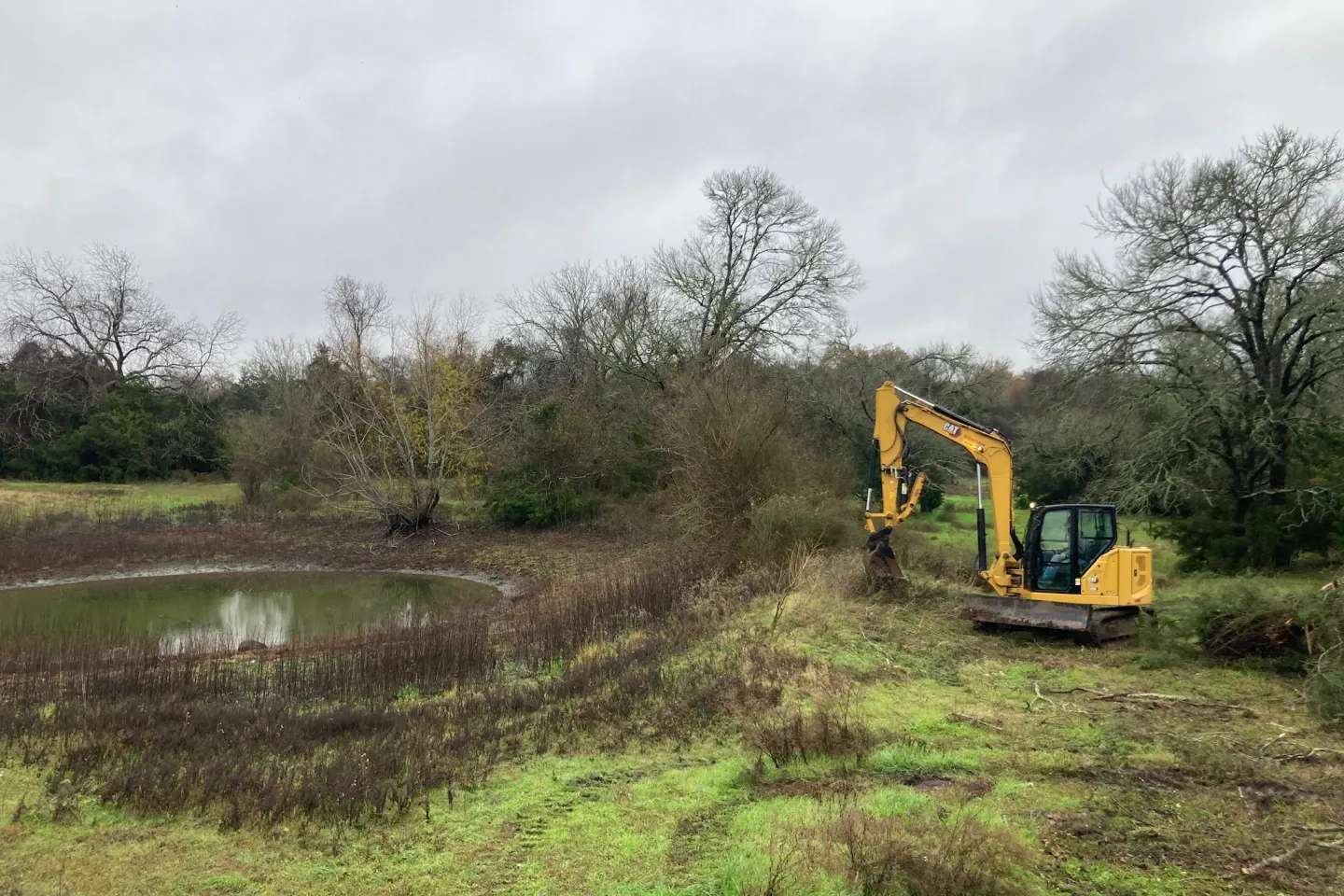 mechanical pond dredging 