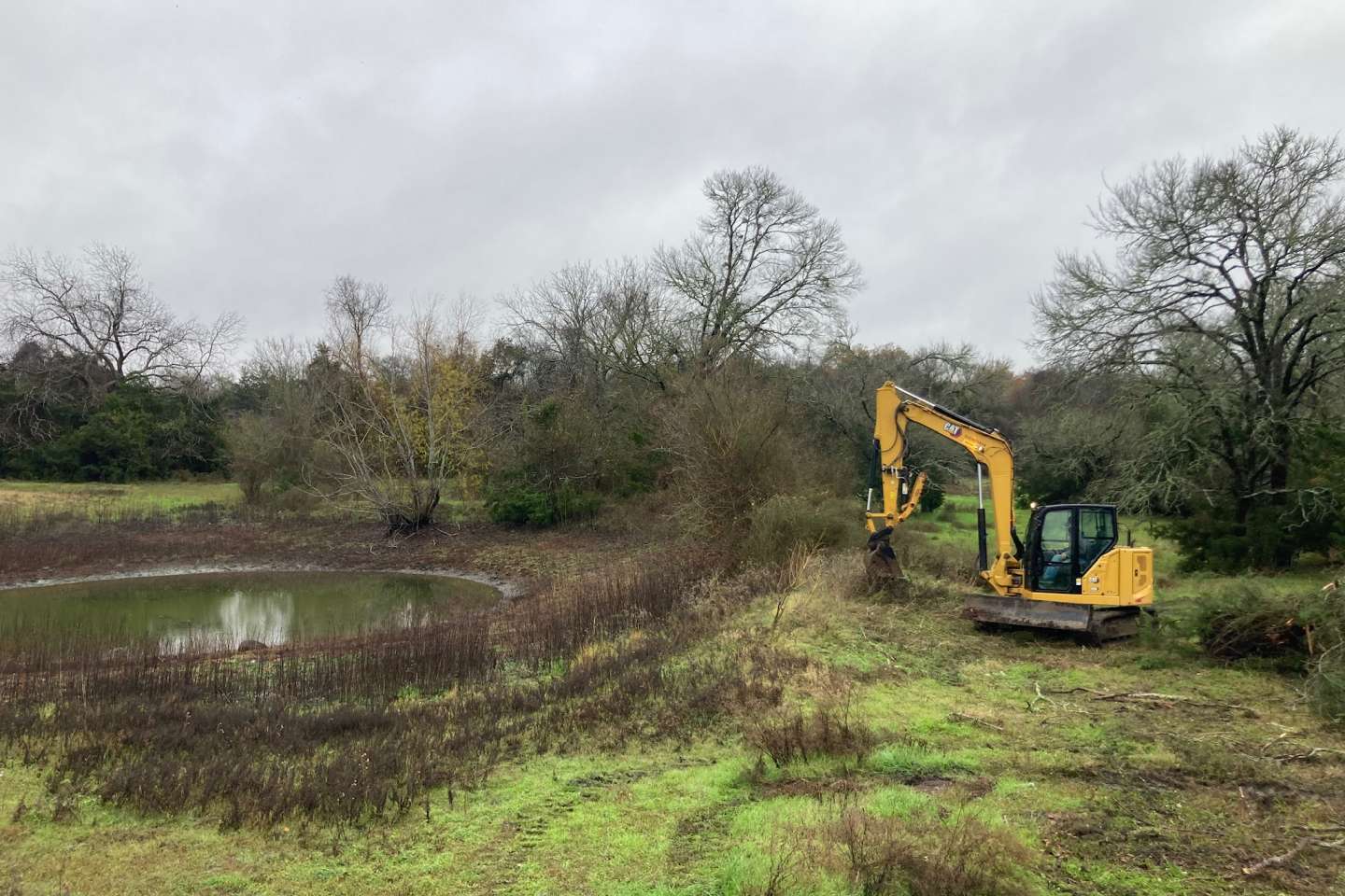 mechanical pond dredging 