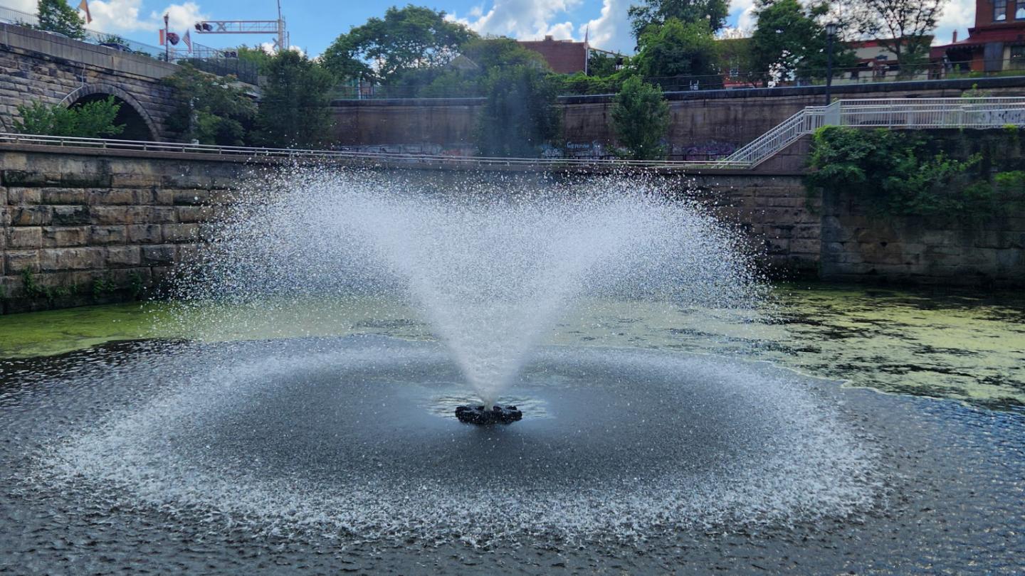 floating fountain at at park 